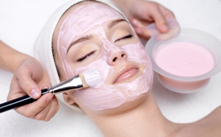 Soin du visage : Les secrets d'une peau radieuse – Guide 2026
