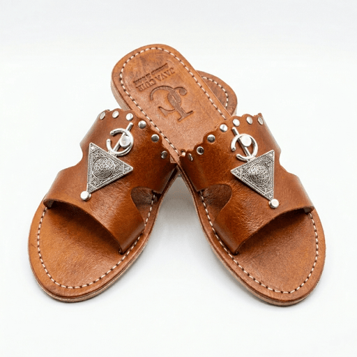 Mules en Cuir Camel pour Femme avec Bijou Berbère - Fait Main Maroc - YaMiriam