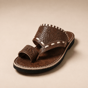 Sandales Marocaines Homme en Cuir Véritable Noir | Sandales Artisanales Fait Main | Entredoigt avec Motifs Floraux | Cuir Pleine Fleur – Yamiriam - YaMiriam